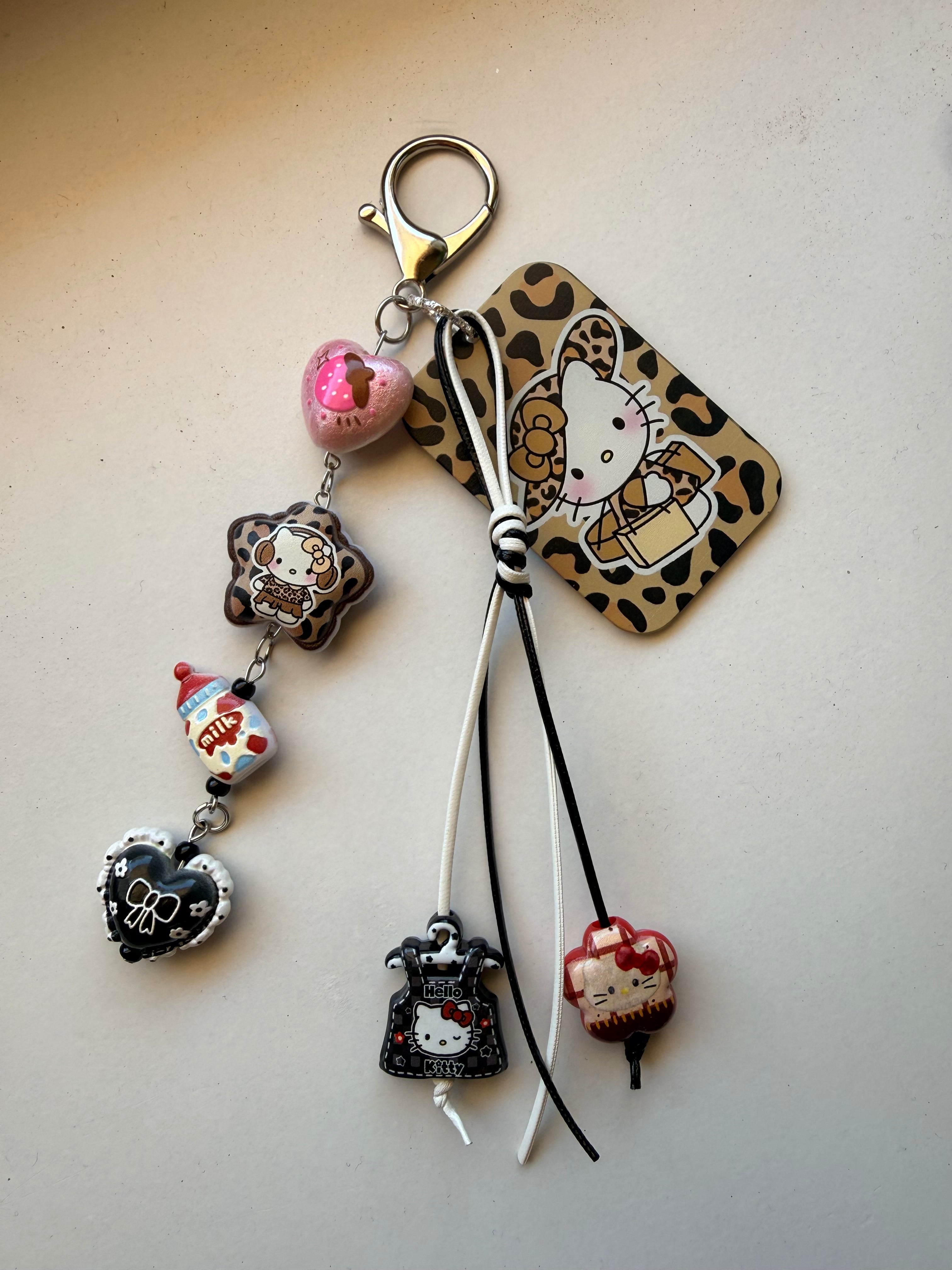 Hello kitty keychain/bag charm